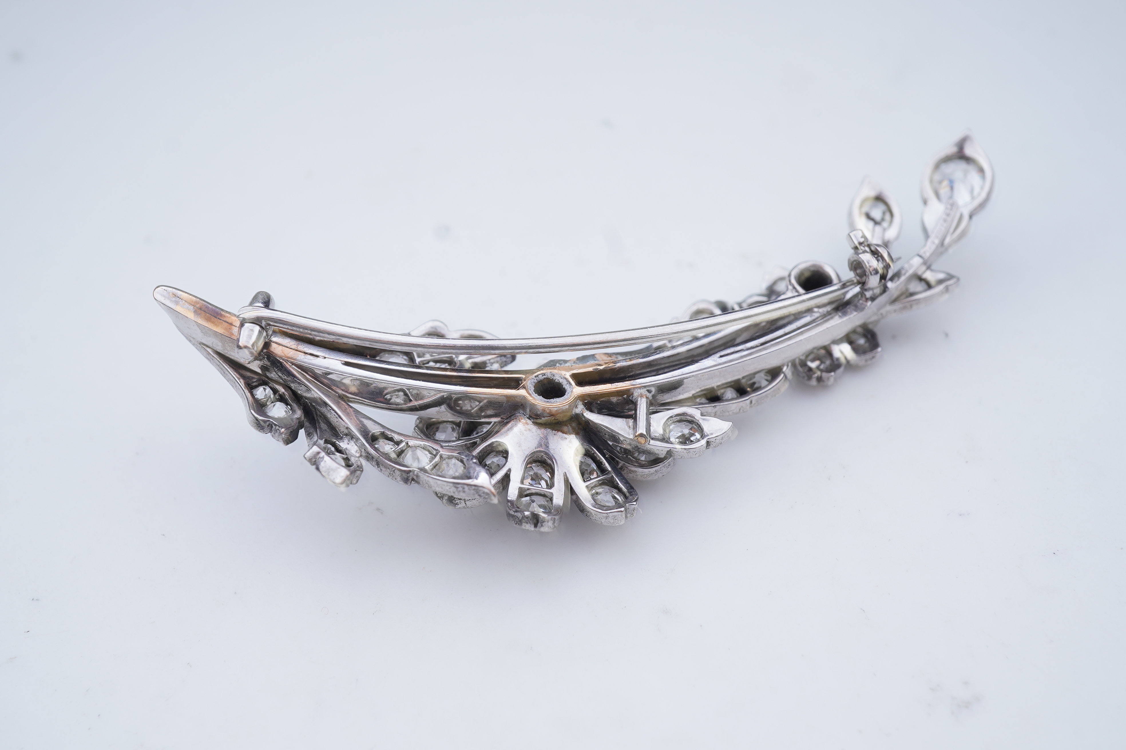 A Victorian diamond brooch, late 19th century